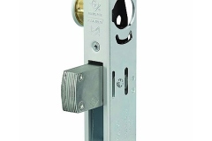 Precision-engineered for high-security commercial doors, offering durability, strength, and smooth operation.